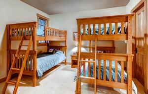 Switchback Lodge - Moving Mountains - Breckenridge, Colorado