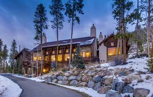 Switchback Lodge - Moving Mountains - Breckenridge, Colorado