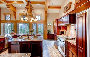 Switchback Lodge - Moving Mountains - Breckenridge, Colorado