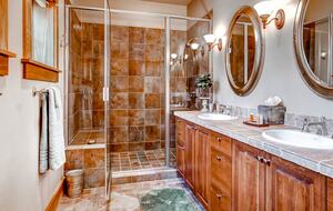 Switchback Lodge - Moving Mountains - Breckenridge, Colorado