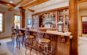 Switchback Lodge - Moving Mountains - Breckenridge, Colorado