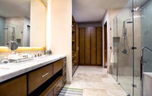 Second master bathroom