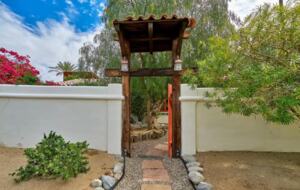 Home Exchange in Palm Springs, CA The Lone Palm House welcomes you!