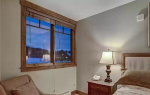 Bedroom 3 with view of slope