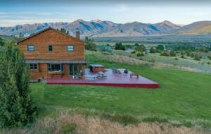 Montana Paradise Valley Escape