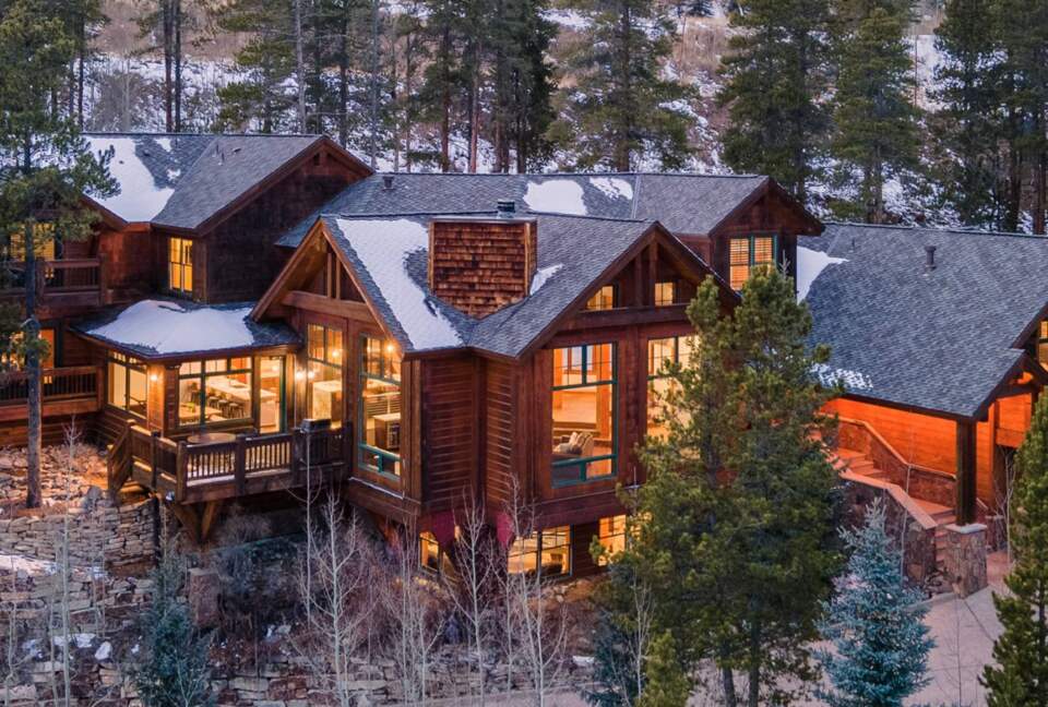 Majestic Mountain Lodge