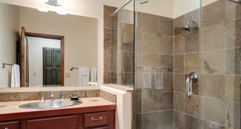 Ensuite bathroom