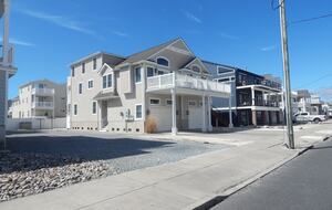 Home Exchange in Sea Isle City, NJ plenty of parking