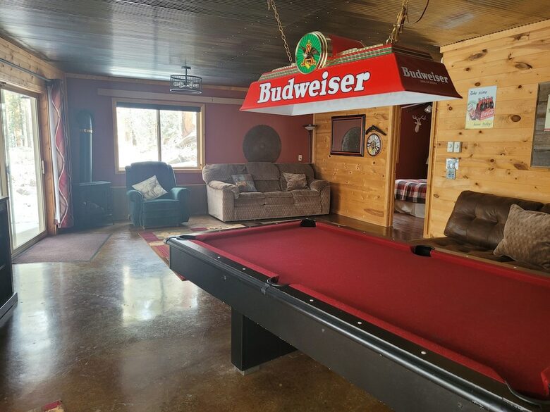 Home Exchange in Lead, SD billiard