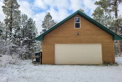 Home Exchange in Lead, SD garage
