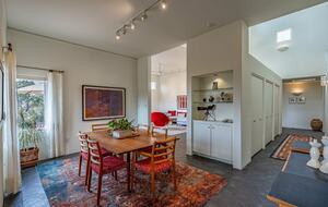 Dining room. Seats 8 +