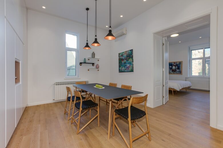 Belgrade - 1918 restored tall ceilings gem - Belgrade, Serbia