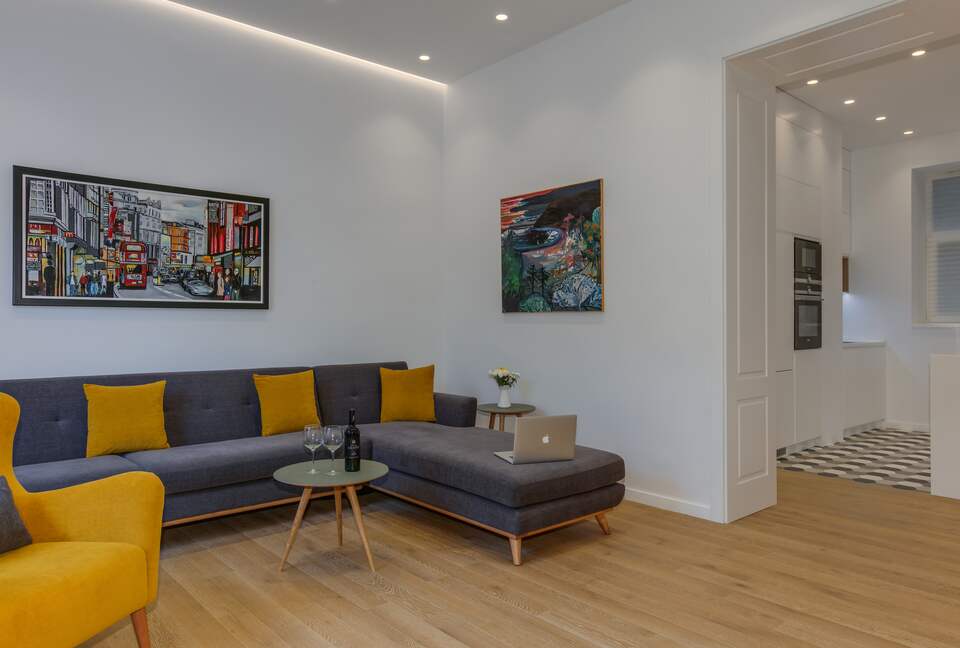 Belgrade - 1918 restored tall ceilings gem - Belgrade, Serbia