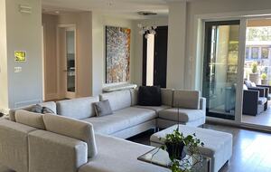 Home Exchange in Vancouver, BC, Canada family room