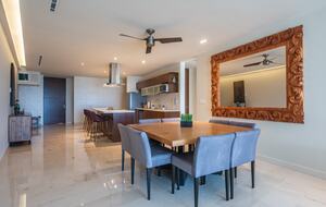 Home Exchange in Playa del Carmen, Mexico dining table