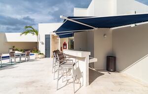 Home Exchange in Playa del Carmen, Mexico communal bar