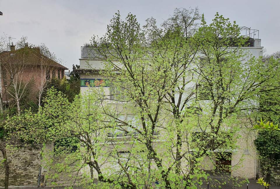 view from the apartment, looking at a national monument