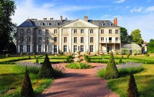Château De Vézins (R) - Cholet, France