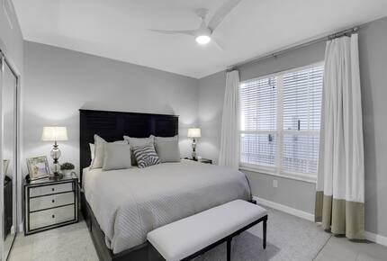 The Dunes - Awesome View & Resort Style Vacation - Naples, Florida