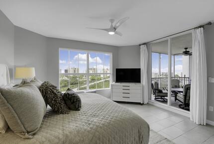 The Dunes - Awesome View & Resort Style Vacation - Naples, Florida