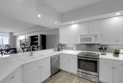 The Dunes - Awesome View & Resort Style Vacation - Naples, Florida