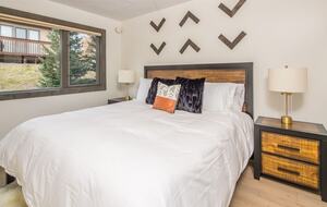 Home Exchange in Big Sky, Montana first floor master bedroom