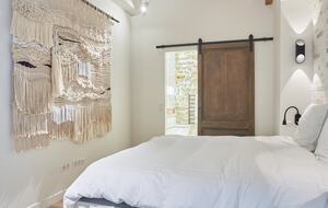 Saint Louis Island Luxe - Paris, France