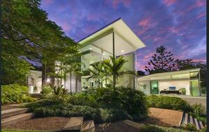 Modern Hinterland Sanctuary - Doonan, Australia