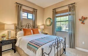 Scottsdale Stunner on the Green - Scottsdale, Arizona