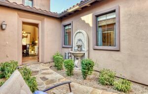 Scottsdale Stunner on the Green - Scottsdale, Arizona