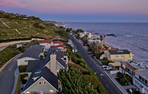 Malibu Manor (R) - Malibu, California
