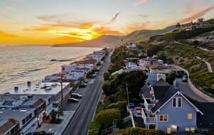 Malibu Manor (R) - Malibu, California