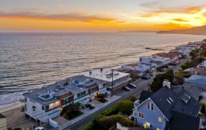 Malibu Manor (R) - Malibu, California
