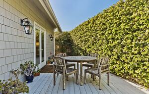 Malibu Manor (R) - Malibu, California