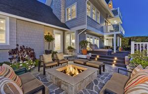 Malibu Manor (R) - Malibu, California