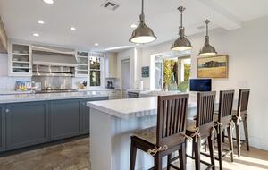 Malibu Manor (R) - Malibu, California