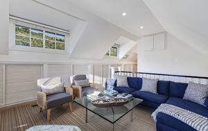 Malibu Manor (R) - Malibu, California