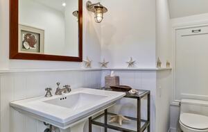 Malibu Manor (R) - Malibu, California