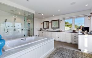 Malibu Manor (R) - Malibu, California