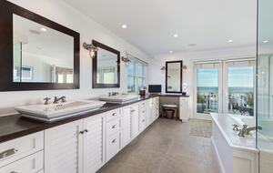 Malibu Manor (R) - Malibu, California