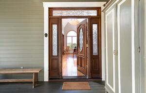 Vineyard Hilltop Retreat - Plymouth, California