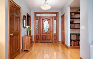 Vineyard Hilltop Retreat - Plymouth, California