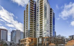 Luxury Downtown Bellevue Retreat - Bellevue, Washington