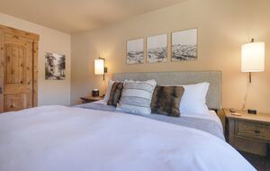 Downstairs Primary Bedroom (King)