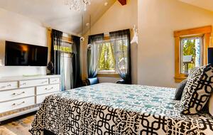 Luxurious Custom Ski Home on Peak 8 | "A Mine Shaft" - Moving Mountains - Breckenridge, Colorado