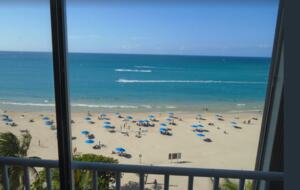 Raquet Club Condominiums - Beachfront Isla Verde - Carolina, Puerto Rico