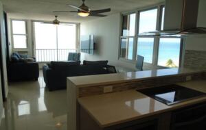 Raquet Club Condominiums - Beachfront Isla Verde - Carolina, Puerto Rico
