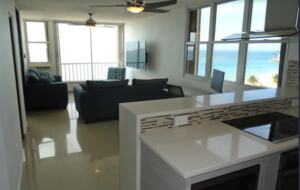 Raquet Club Condominiums - Beachfront Isla Verde - Carolina, Puerto Rico