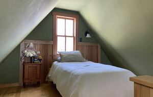 Attic with 2 twin beds