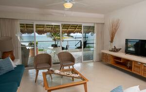 Las Villas Akumal - 3 Bedroom Oceanfront - Tulum, Mexico